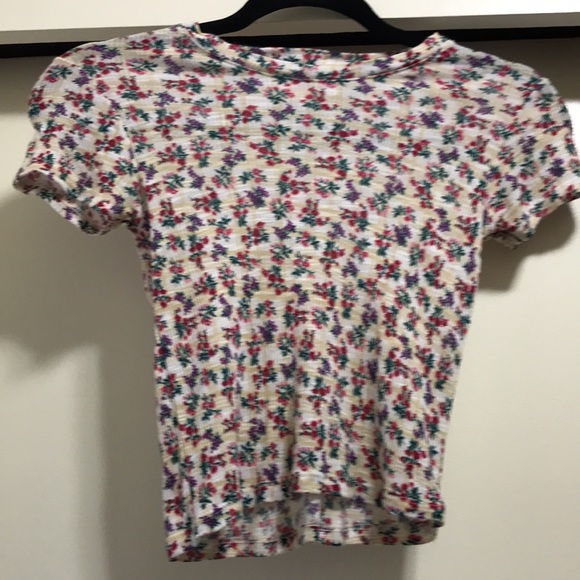 Crop Top & Hawaii Style Pants - Picture 4 of 5